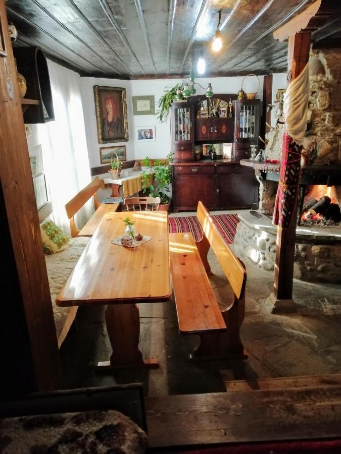 Къщата На Художника Hotell Zheravna Eksteriør bilde